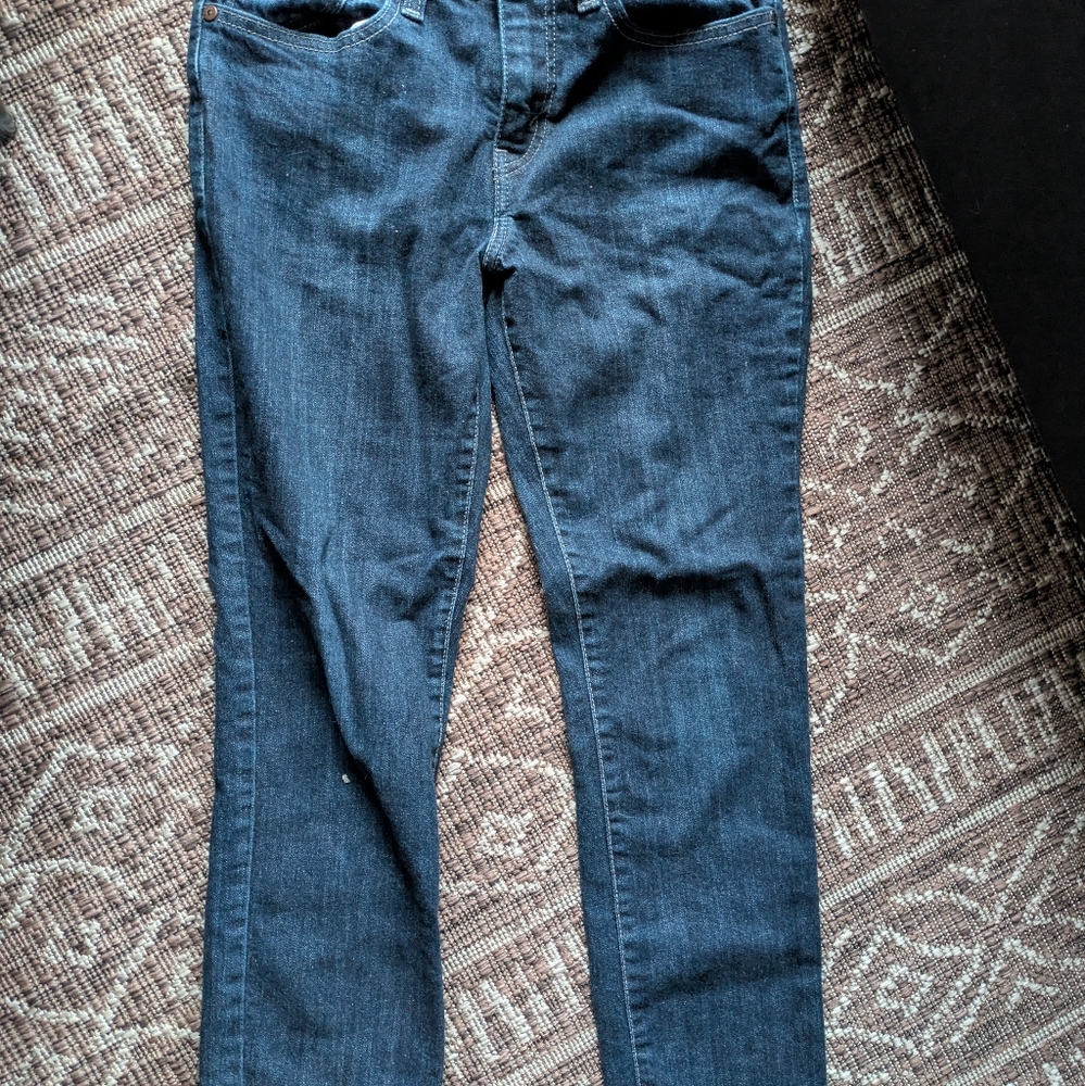 Levi's Mid Rise Skinny - Picture 2 of 3